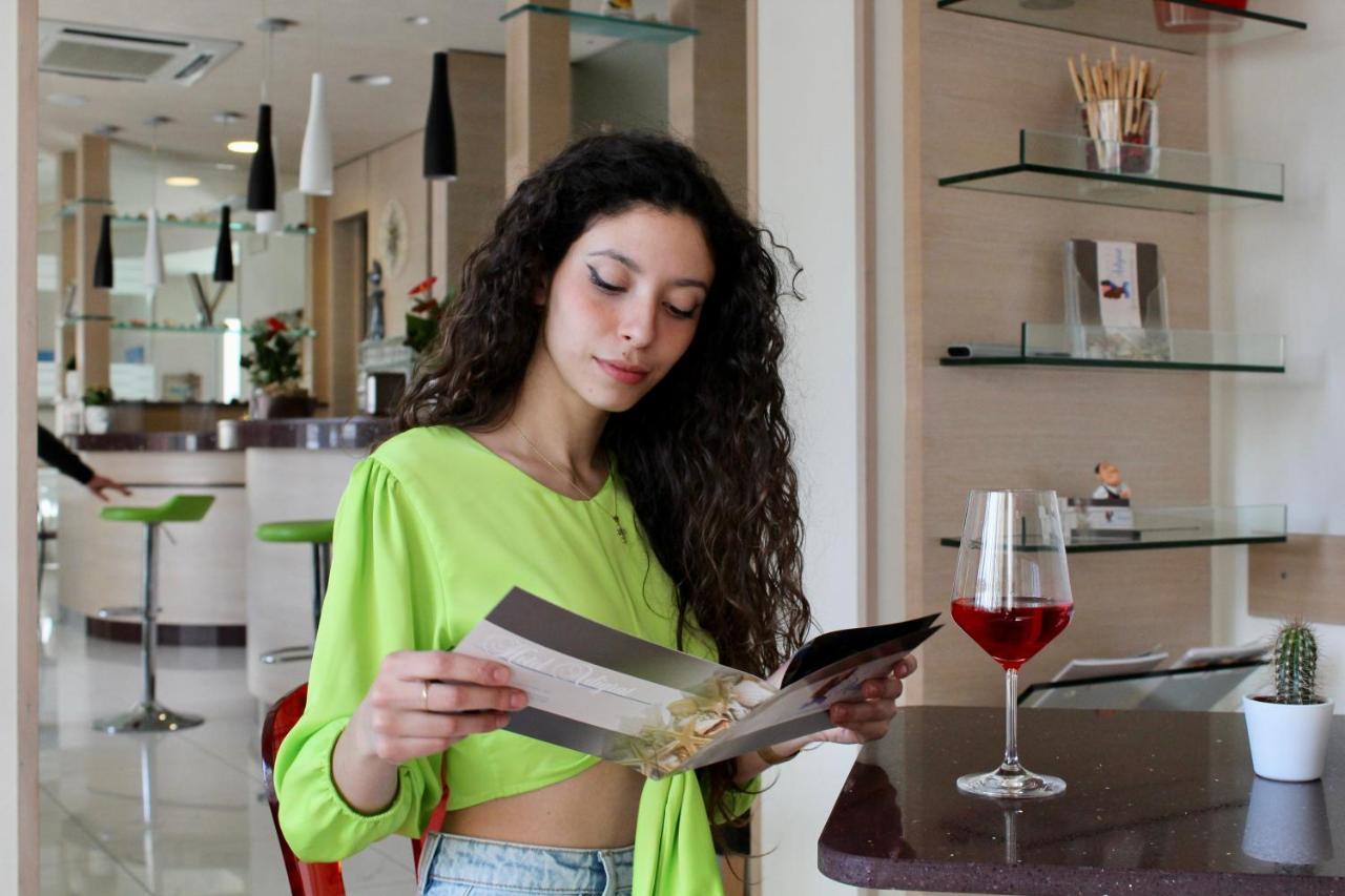 Hotel Adigrat リッチョーネ エクステリア 写真