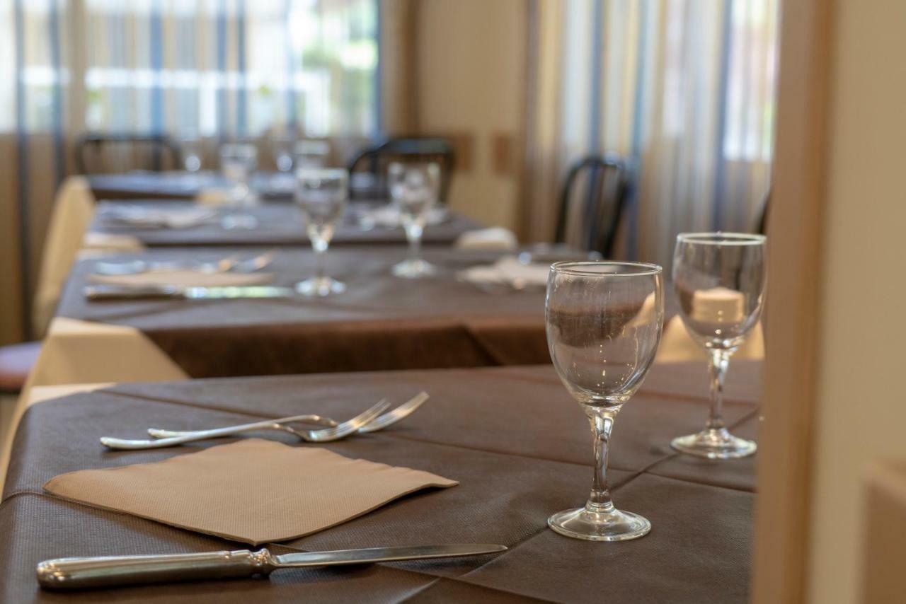 Hotel Adigrat リッチョーネ エクステリア 写真