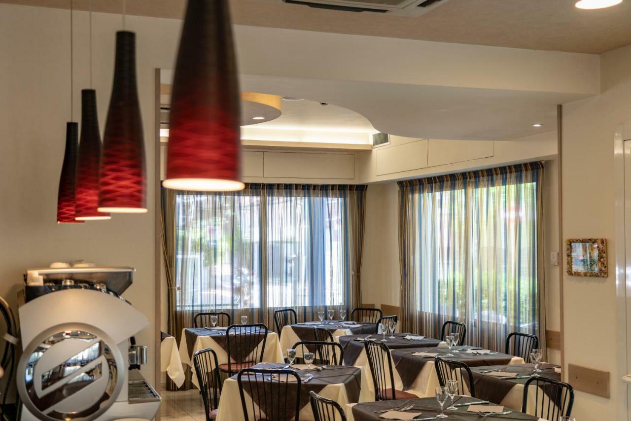 Hotel Adigrat リッチョーネ エクステリア 写真