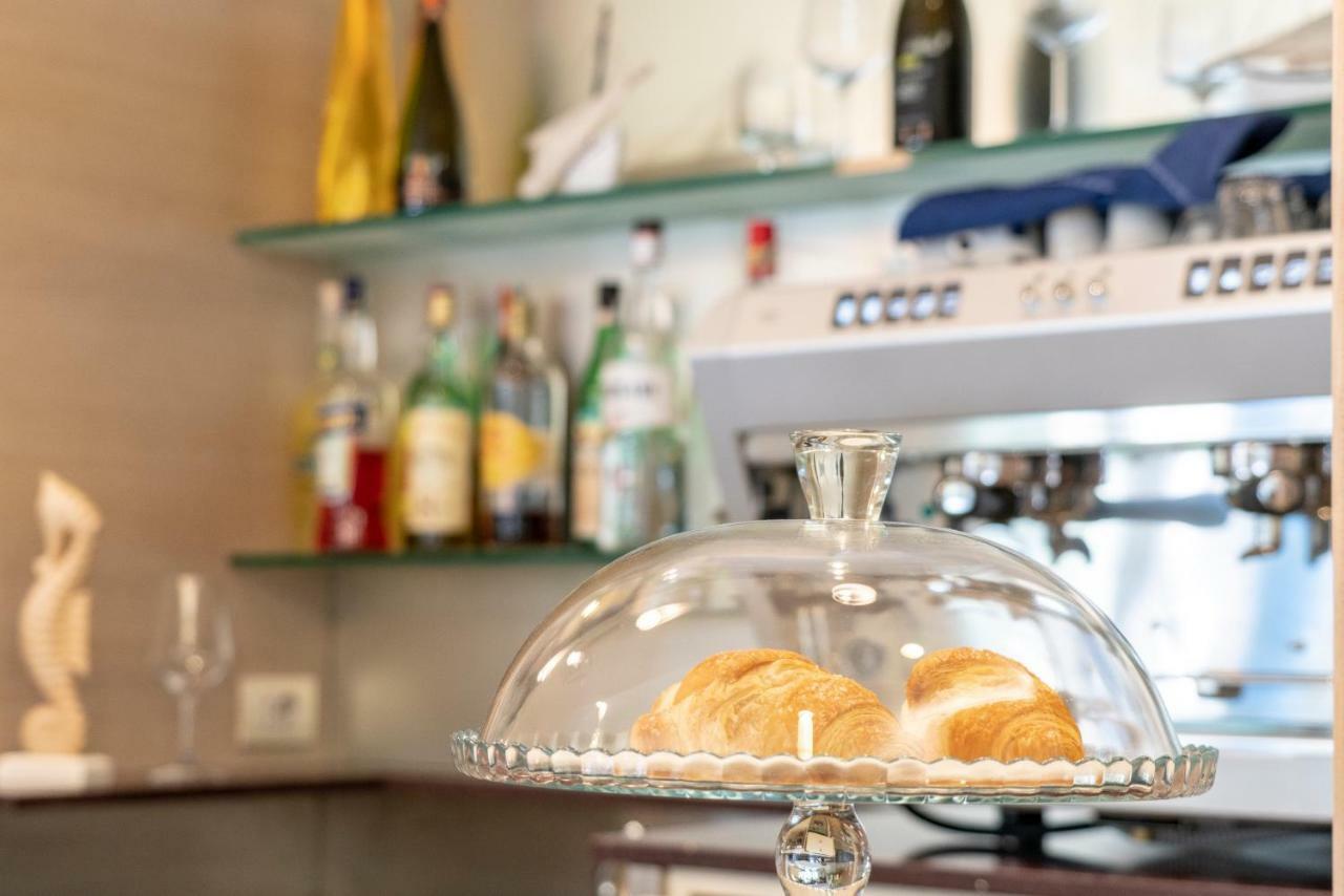 Hotel Adigrat リッチョーネ エクステリア 写真